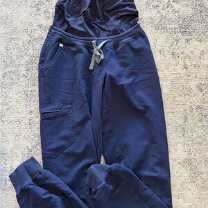 Figs Maternity Jogger scrubs with Drawstring - small tall